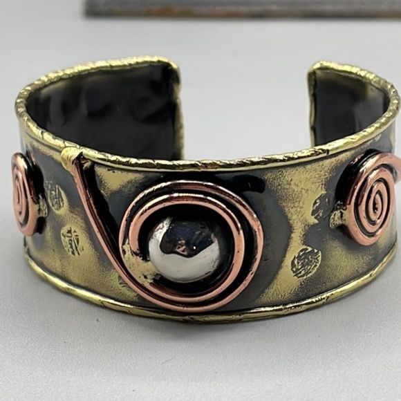 Boutique Jewelry - - Funky - fun mixed metal design cuff bracelet